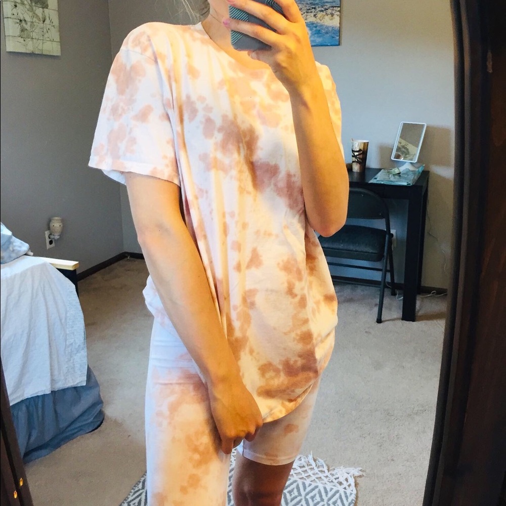 Tie dye matching set (T-shirt and biker shorts)